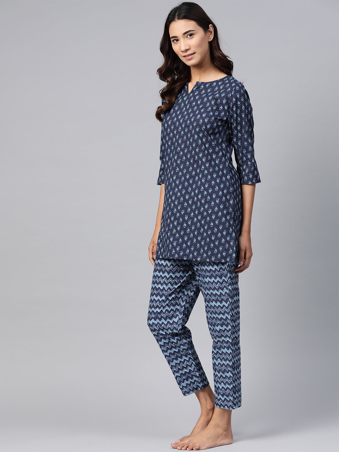 Anubhutee Women Blue Pure Cotton Printed Night suit