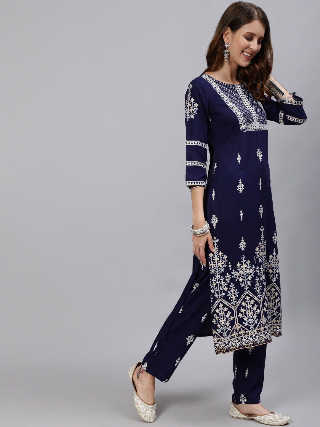 Anubhutee Women Navy Blue Floral Embroidered Regular Kurta with Trousers  With Dupatta