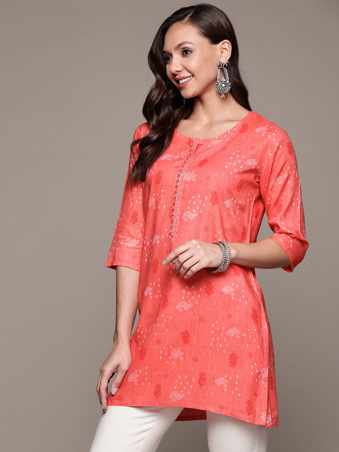 Women's's Coral Floral Printed Thread Work Thread Work Kurti